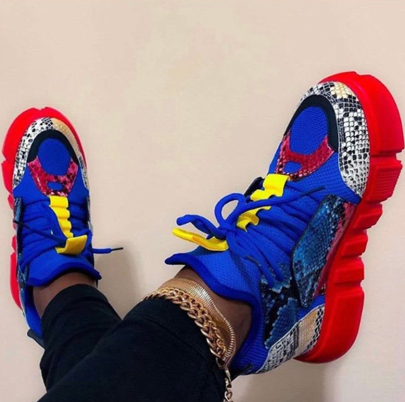 Snakeskin print sneaker